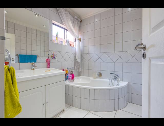 3 BEDROOM HOUSE FOR SALE IN MAGALIESSIG
